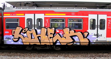 Graffiti Train - Photo by Rvacka - LOLEK