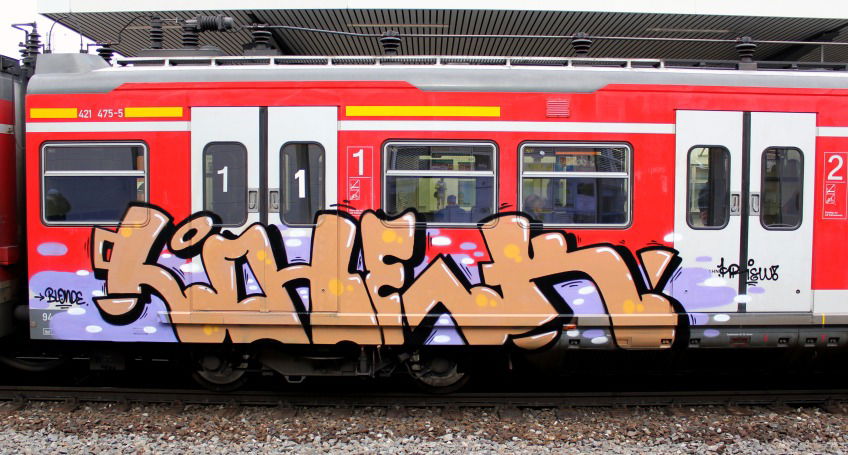 Graffiti Train - Photo by Rvacka - LOLEK
