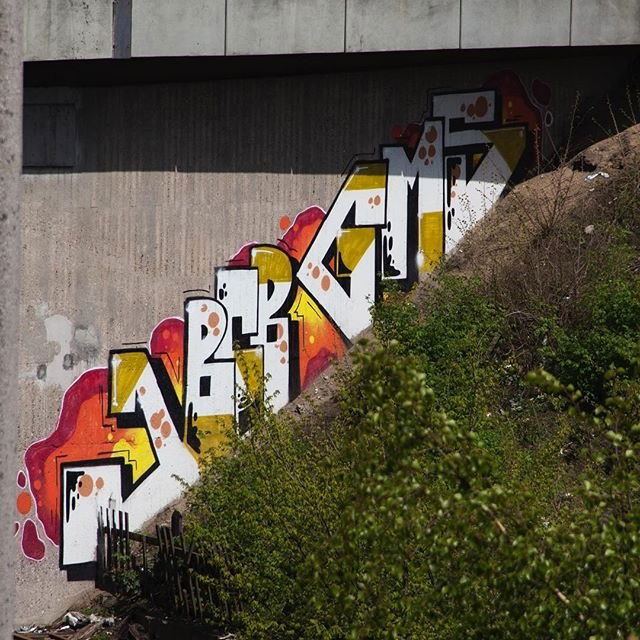 Graffiti Bombing - Photo by Rvacka - jbcb, gms