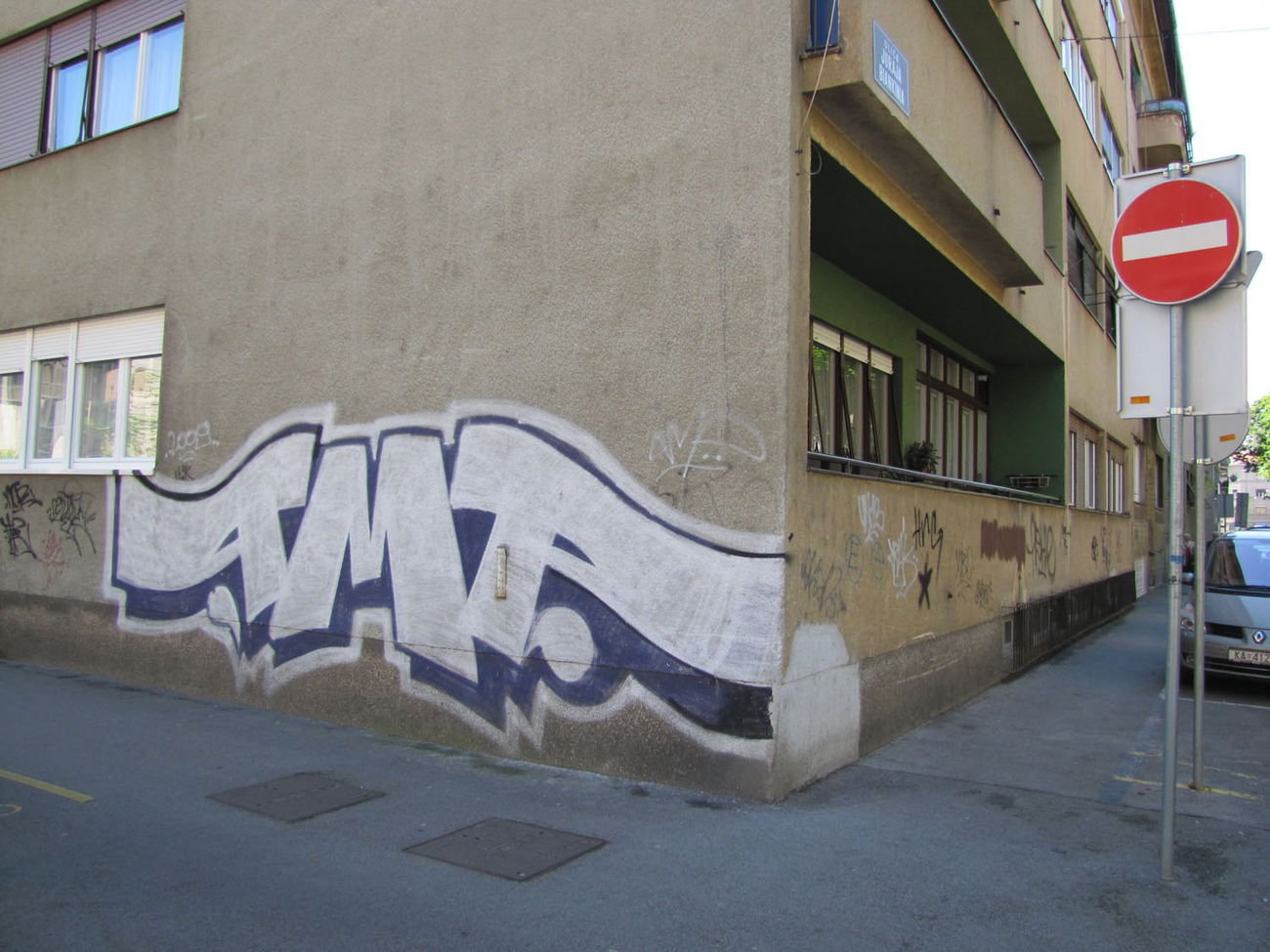 Graffiti Bombing - Photo by Rvacka - Pmp
