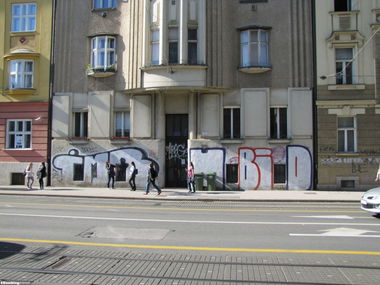 Graffiti Bombing - Photo by Rvacka - IMB, HBID, ZAGREB