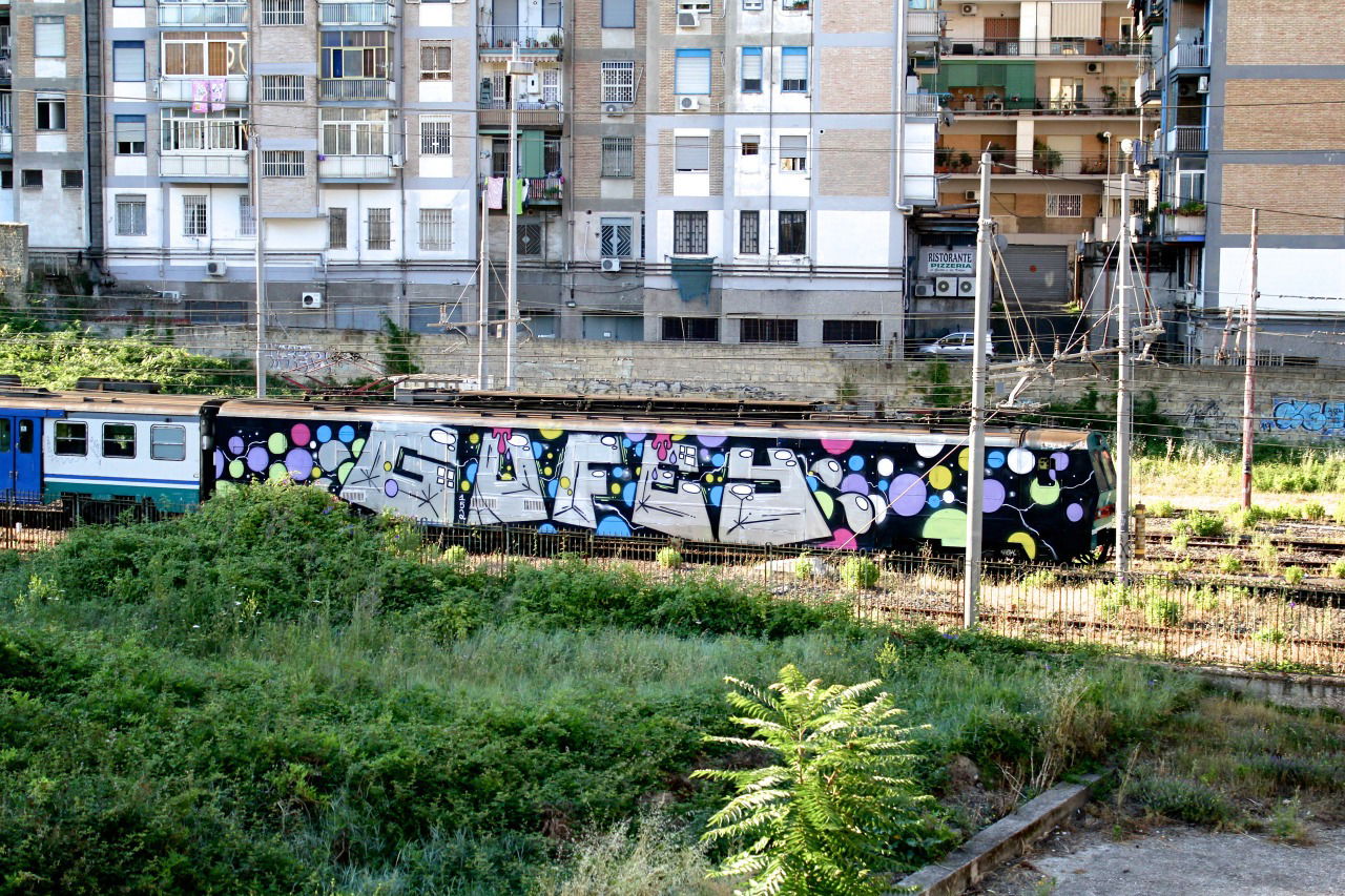 Graffiti Train - Photo by Rvacka - gofey, gbr