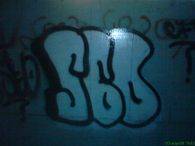 Graffiti Bombing - Photo by S60 - s60, graffiti