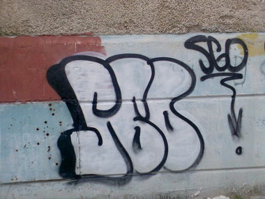 Graffiti Bombing - Photo by S60 - S60