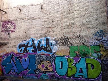 Graffiti Wall - Photo by SALU7 - absurd