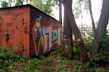 Graffiti Bombing in Kazan - Photo by SASHA_POG - SASHA_POG (2013)