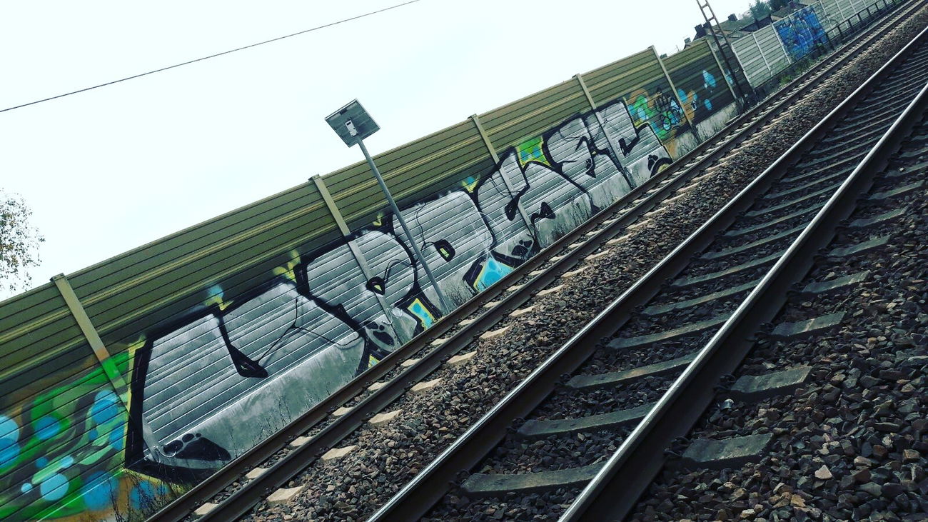 Graffiti Bombing - Photo by SBGraffiti - sbgraffitigraffitilove, grafflife, graff