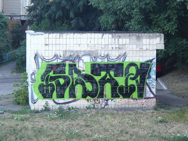 Graffiti Bombing in Kyiv - Photo by SBTG - Fayar, solo (2013)