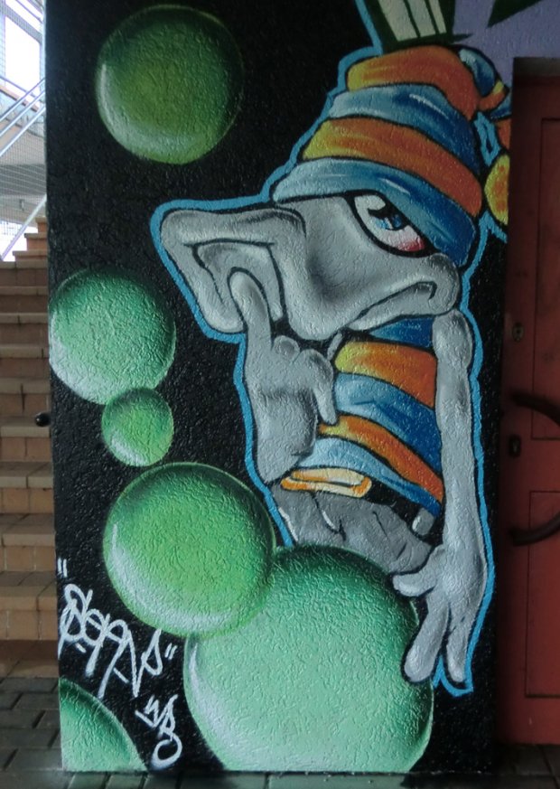 Graffiti Wall - Photo by SEAN - sean, bode (2011)