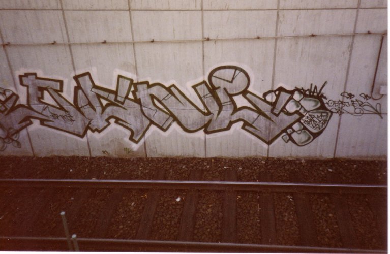 Graffiti Wall - Photo by SEAN - erni, frankfurt, rta (1988)