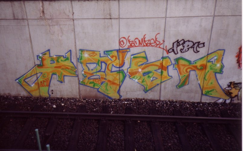 Graffiti Wall - Photo by SEAN - bomber, tbc, frankfurt (1988)