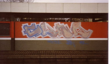 Graffiti Wall - Photo by SEAN - erni, rta, wiesbaden (1988)