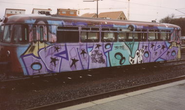 Graffiti Train - Photo by SEAN - Atom, schweinetaxi, trd (1992)