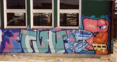 Graffiti Wall - Photo by SEAN - sean, fvv, bodé (1991)