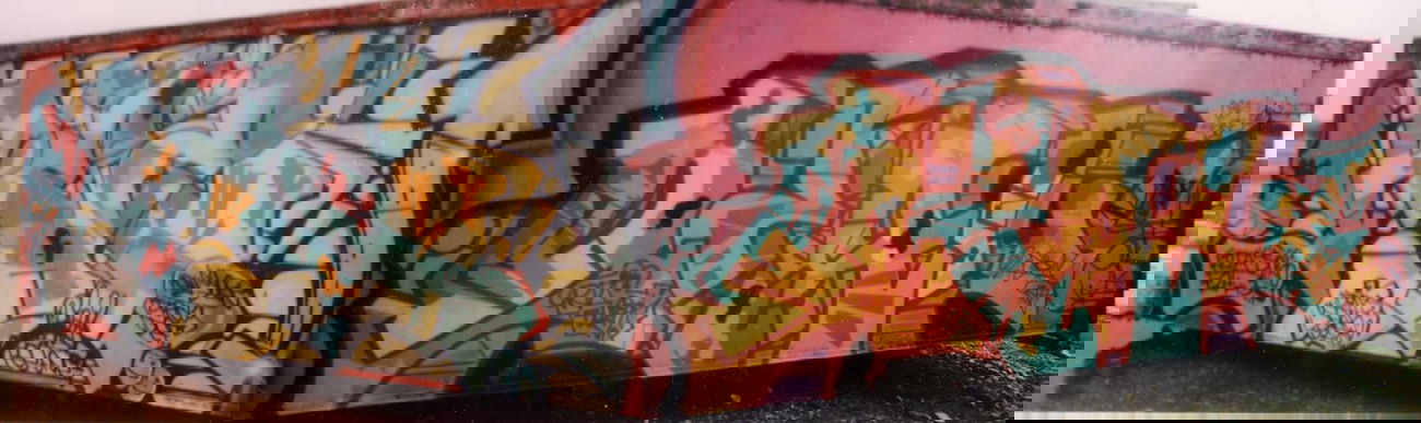 Graffiti Wall - Photo by SEAN - pee, deal, münchen (1989)