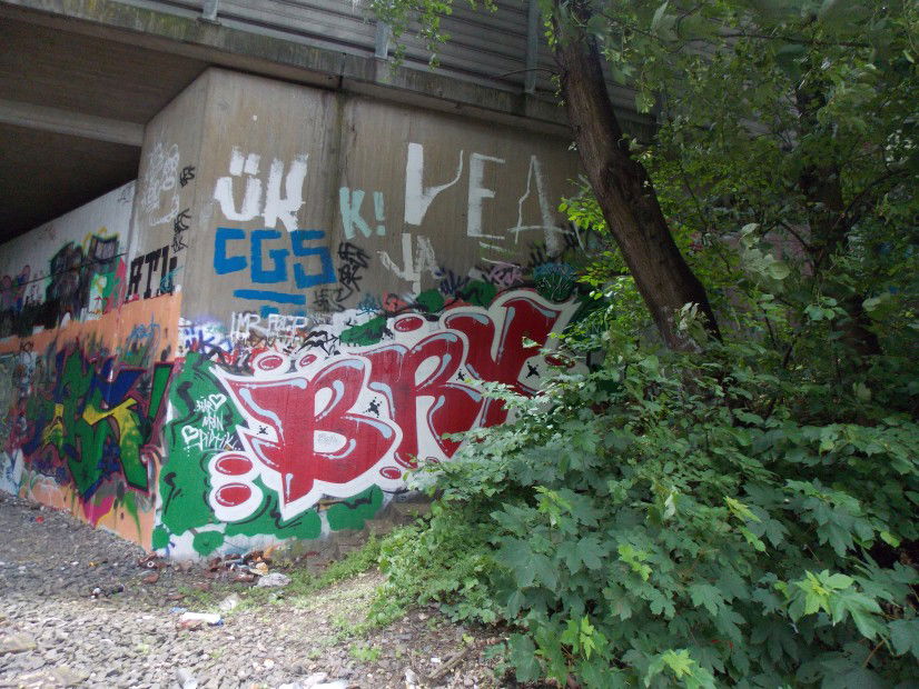 Graffiti Bombing in Bonn - Photo by SEaone - BRY, bmw