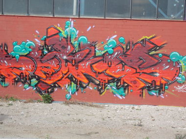 Graffiti Wall in Vlissingen - Photo by SEaone - dots (2013)