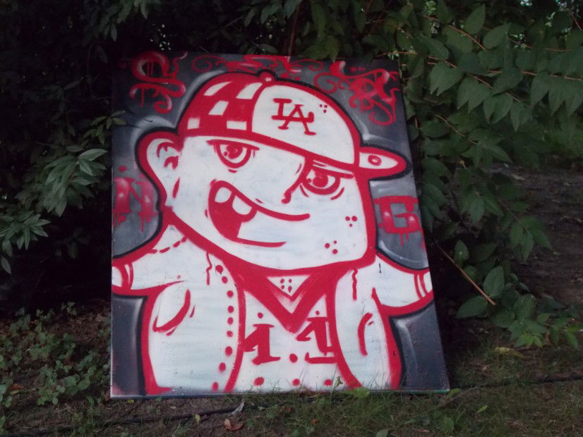 Graffiti Wall - Photo by SEaone - Sea (2013)