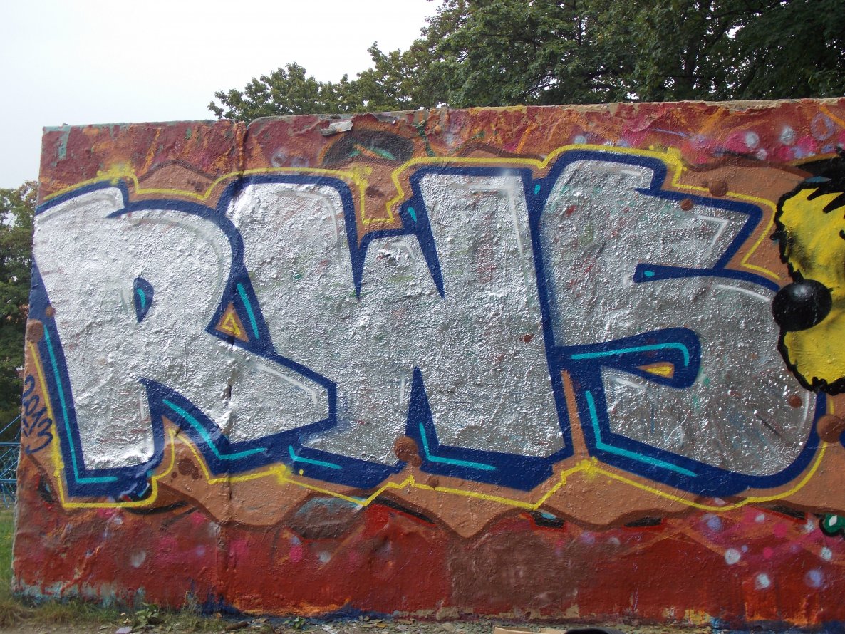Graffiti Wall - Photo by SEaone - rws, feier (2013)