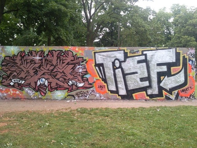 Graffiti Wall - Photo by SEaone - ges, oh, tief
