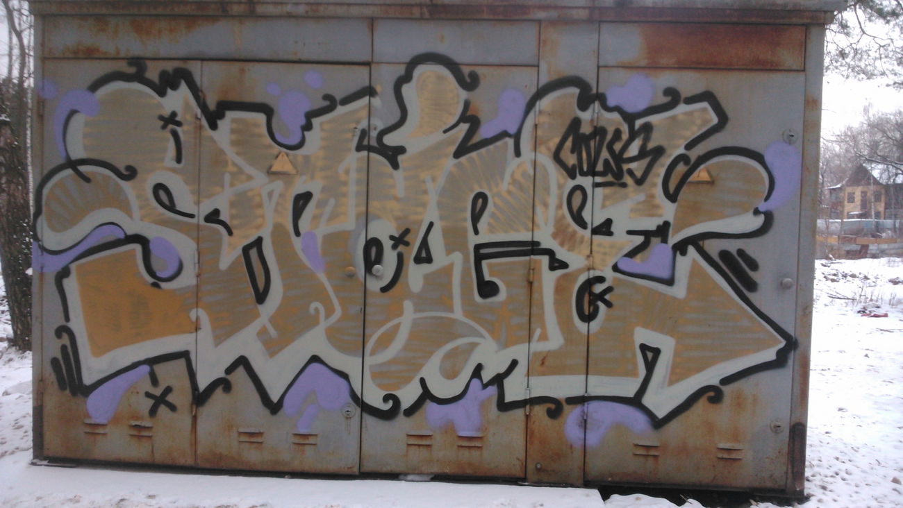 Graffiti Bombing - Photo by SHYA108 (2012)