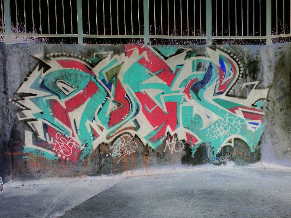 Graffiti Wall - Photo by SHor86