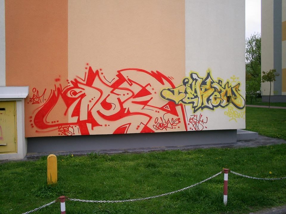 Graffiti Wall - Photo by SHor86