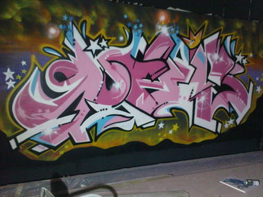 Graffiti Wall - Photo by SHor86