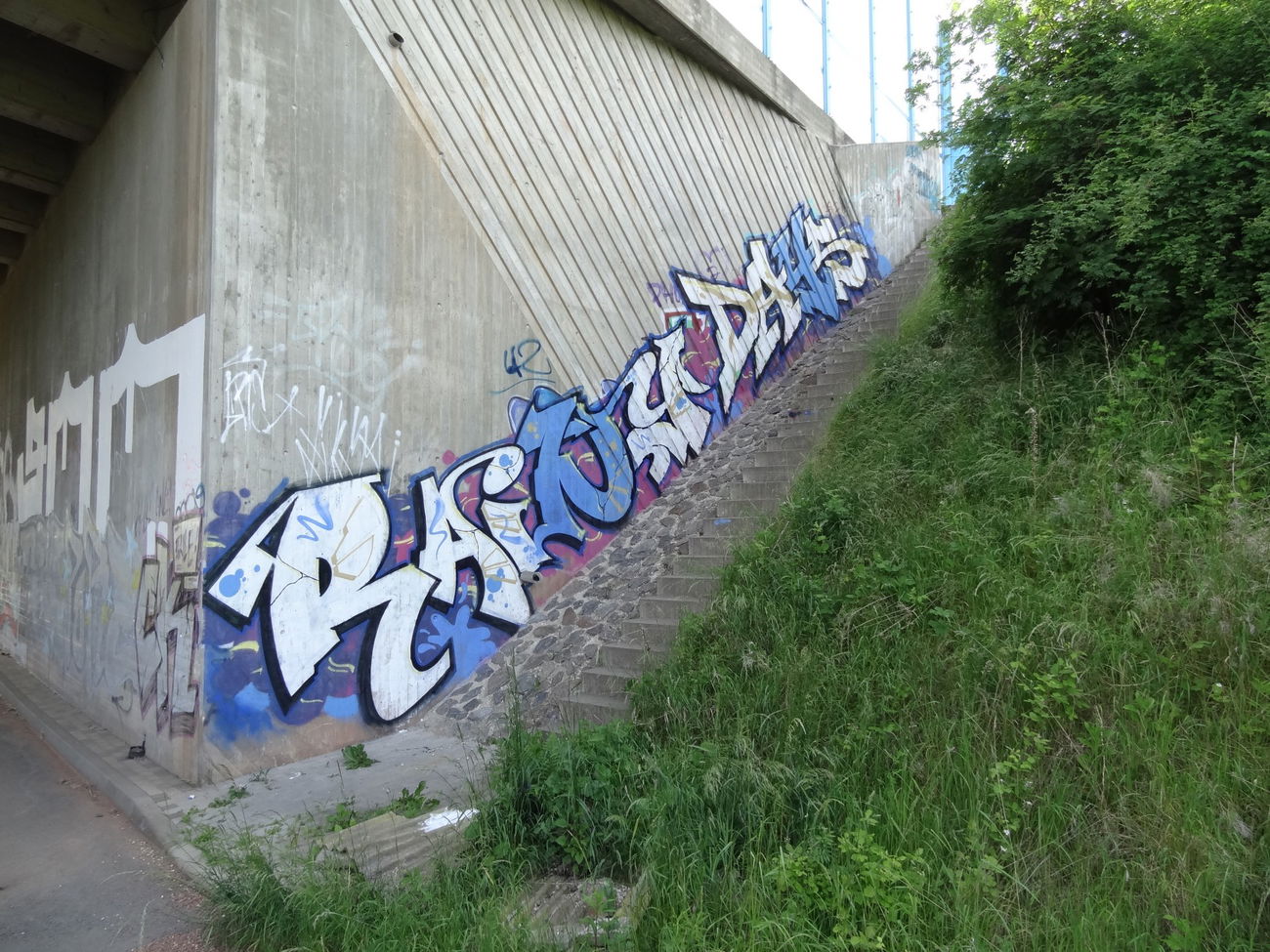 Graffiti Wall - Photo by SIKRthanYou - chemnitz