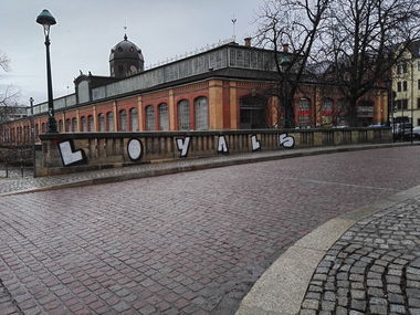 Graffiti Bombing - Photo by SIKRthanYou - chemnitz, bombing, loyals