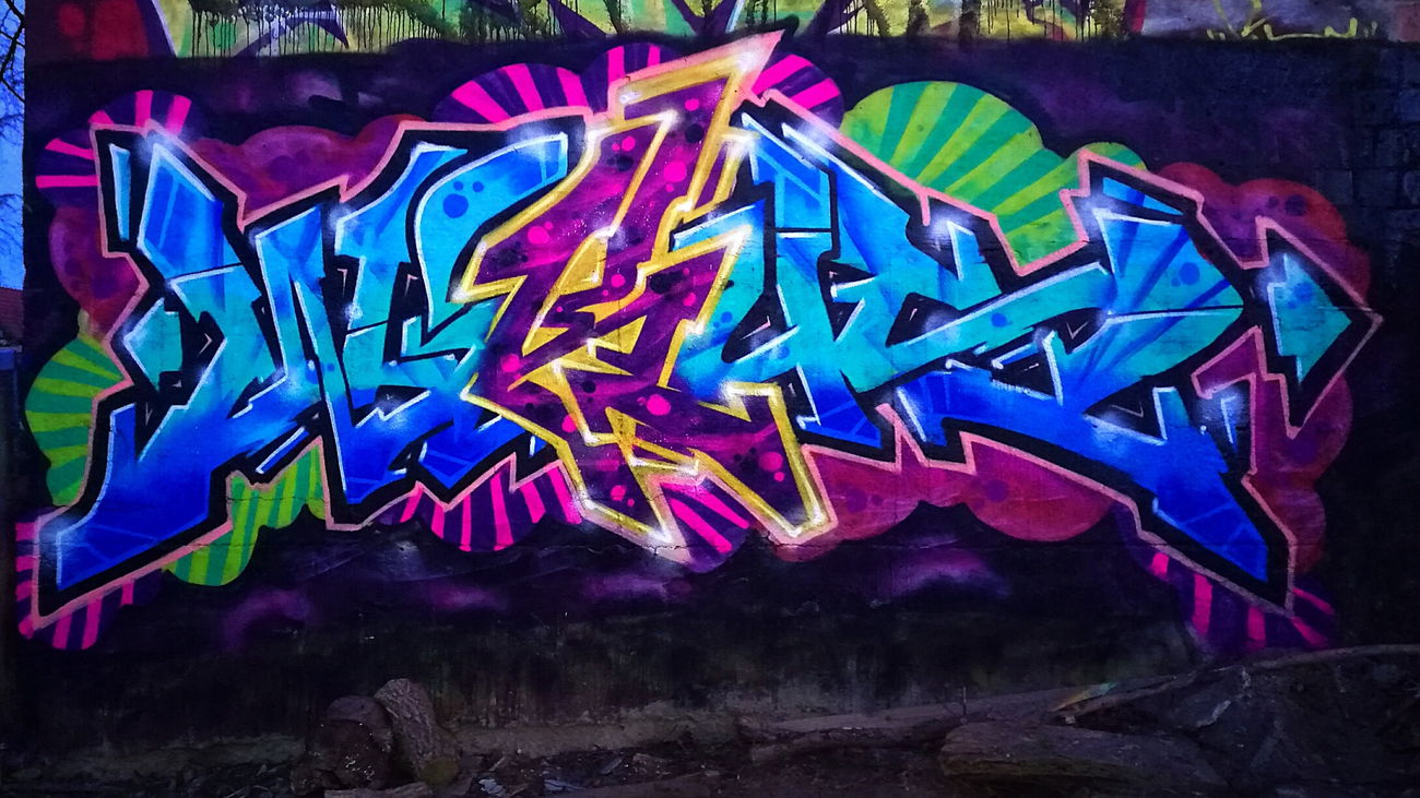 Graffiti Wall - Photo by SKUWA - Wikuskuwa (2018)