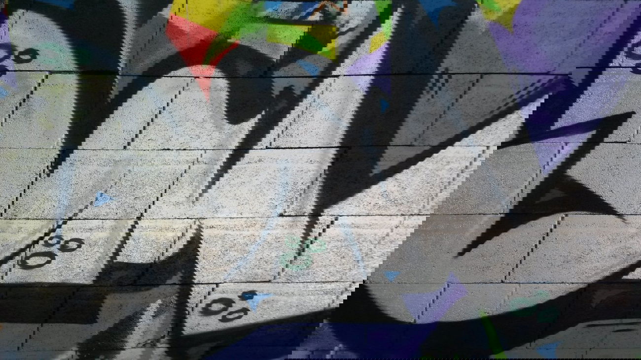 Graffiti Wall - Photo by SKYMORENY