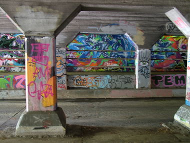 Graffiti Wall in United States - Photo by SMOK09