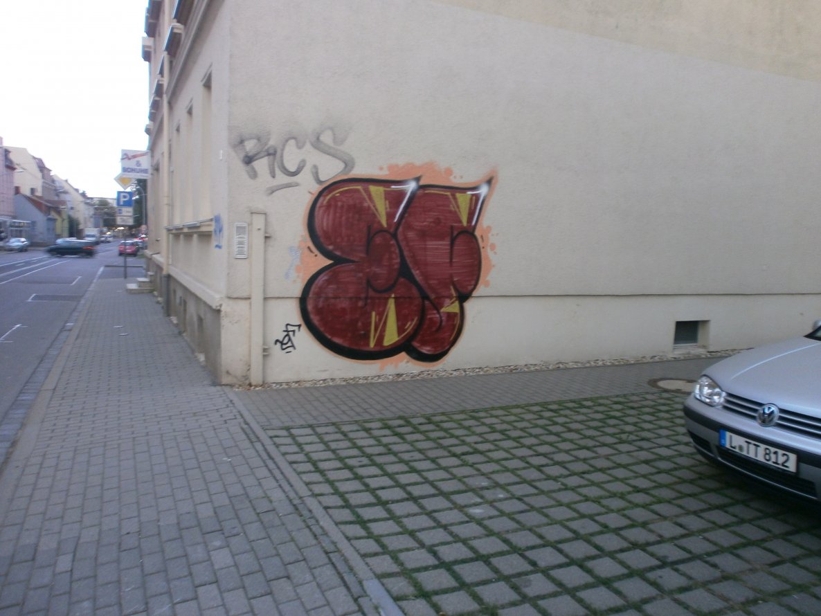 Graffiti Bombing - Photo by SOLID