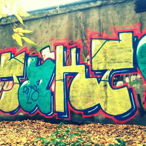 Graffiti Bombing - Photo by SONR - RUSSIA, TACT, SONR (2012)