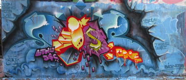 Graffiti Wall in Hanoi - Photo by SOOR1 - SOOR1 (2012)