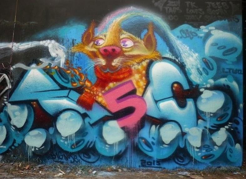 Graffiti Wall in Hanoi - Photo by SOOR1 - SOOR1 (2013)
