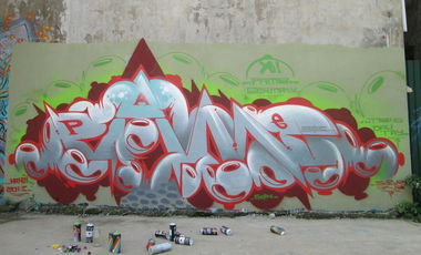 Graffiti Wall in Vietnam - Photo by SOOR1 - SOOR1 (2013)