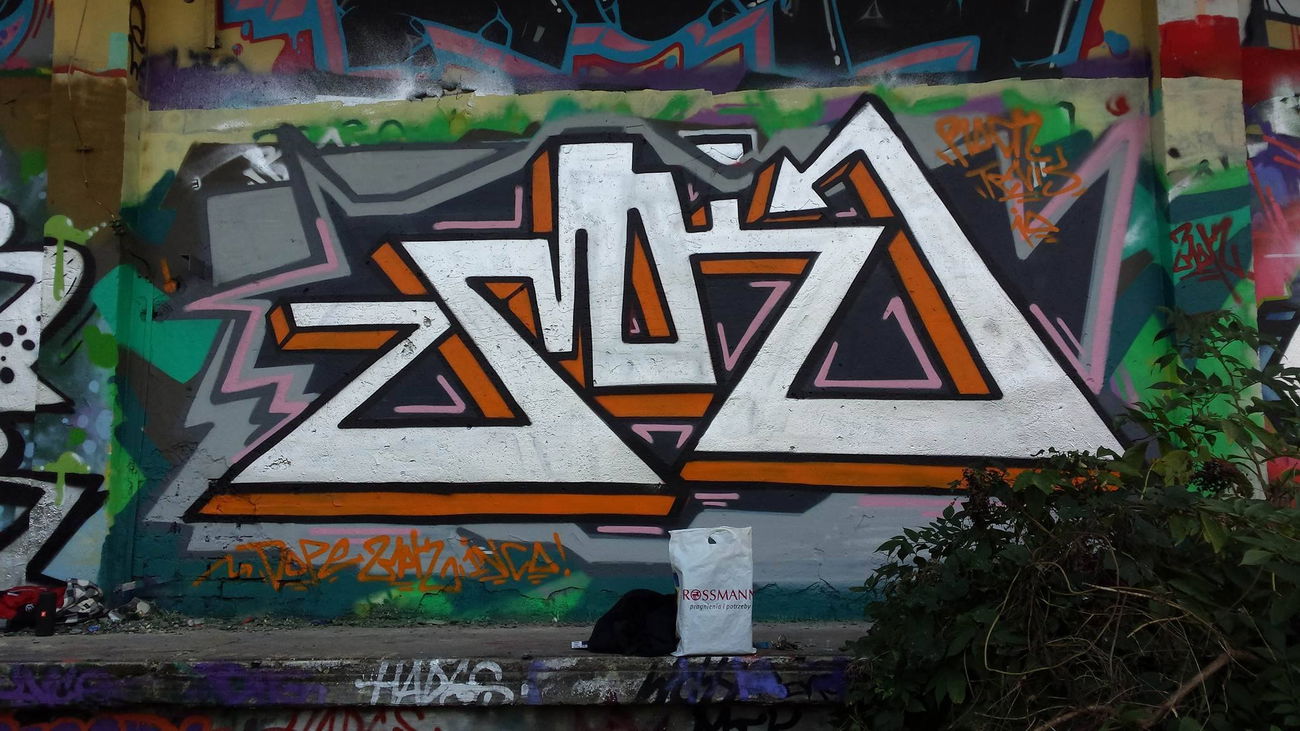 Graffiti Wall in Polska - Photo by SOPRAN - ZMOK, BHG (2017)