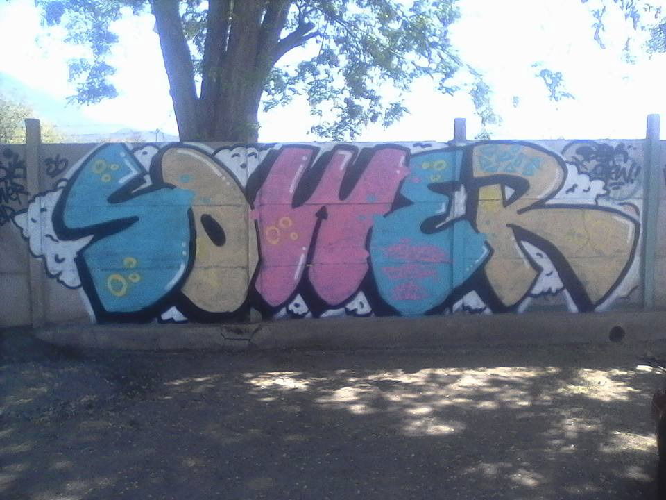 Graffiti Bombing in San felipe - Photo by SOWER36 - colours, colors, simple (2015)
