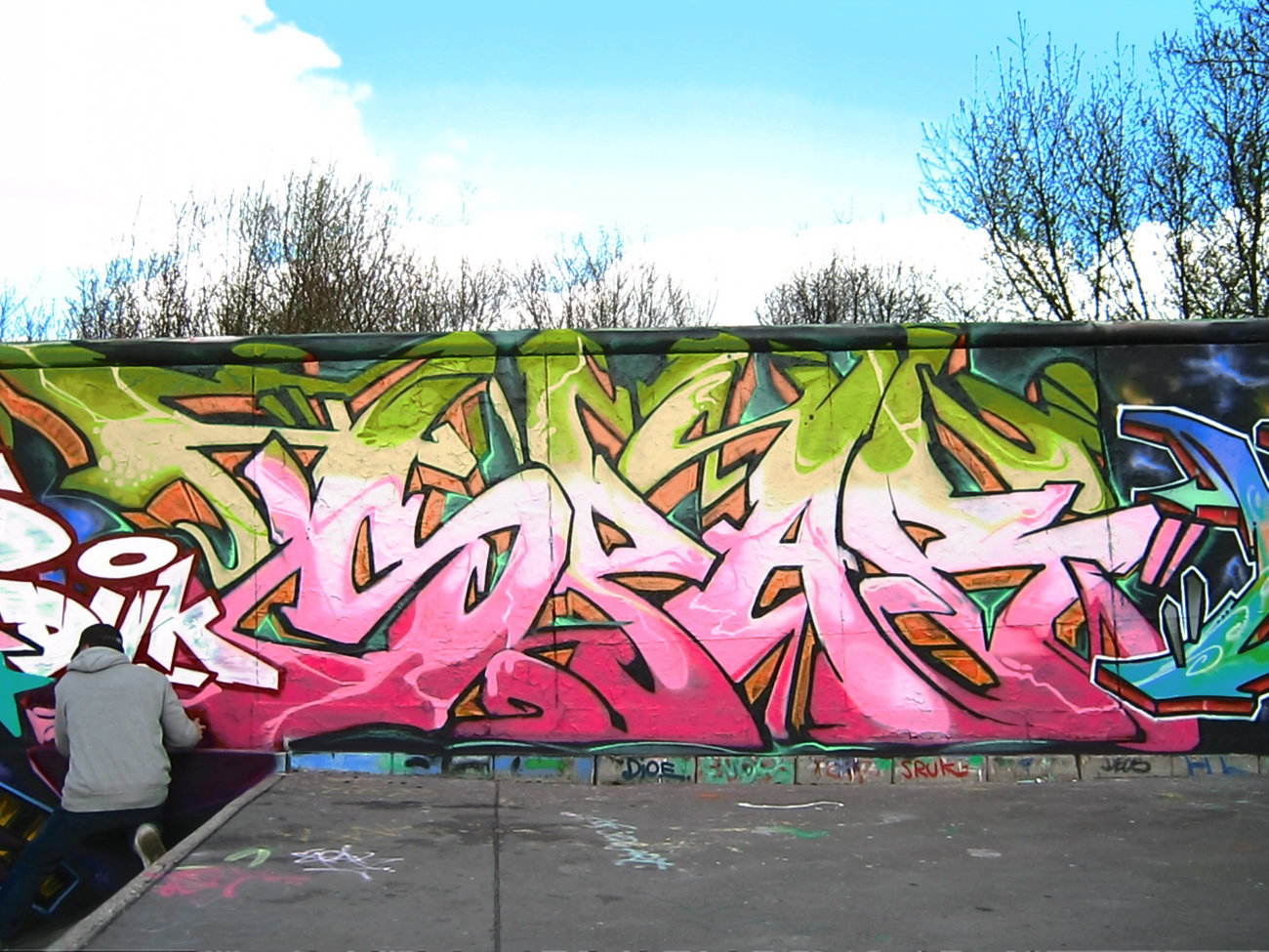 Graffiti Wall - Photo by SPARone