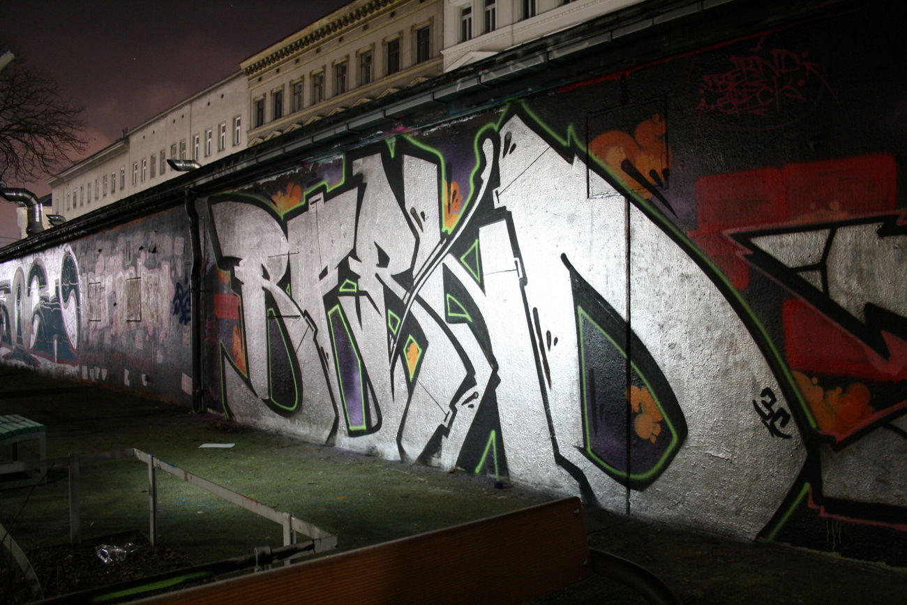 Graffiti Bombing in Österreich - Photo by SPECK (2016)