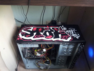 Graffiti Sketch - Photo by STAEH - stah