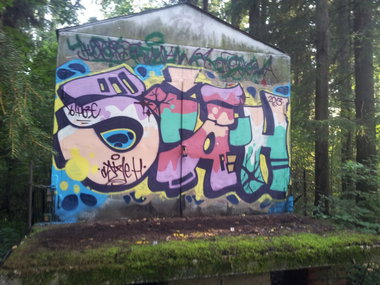 Graffiti Wall - Photo by STAEH - staeh