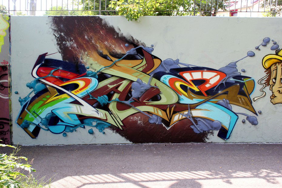 Graffiti Wall - Photo by SadeASV - Sade, ASV, 71 (2013)