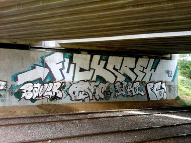 Graffiti Bombing - Photo by SaenOne