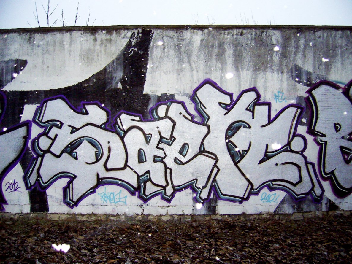 Graffiti Wall - Photo by SaenOne