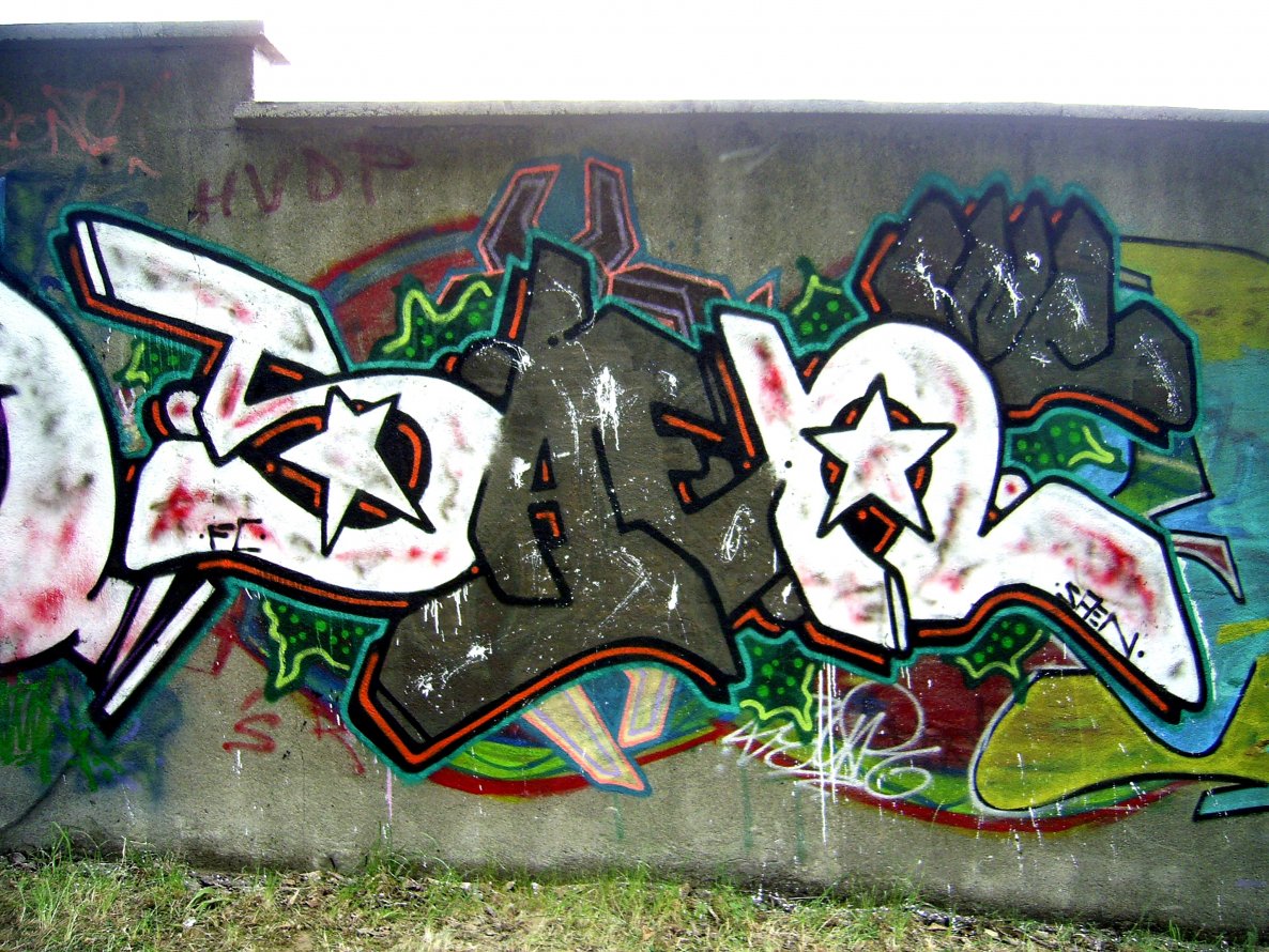 Graffiti Wall - Photo by SaenOne