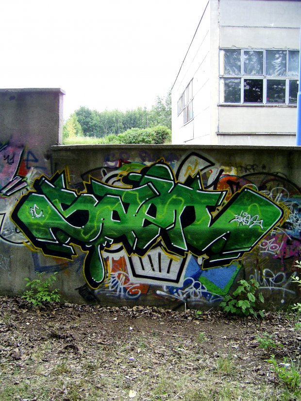 Graffiti Wall - Photo by SaenOne