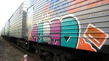 Graffiti Train - Photo by Sagiq - sagio (2008)